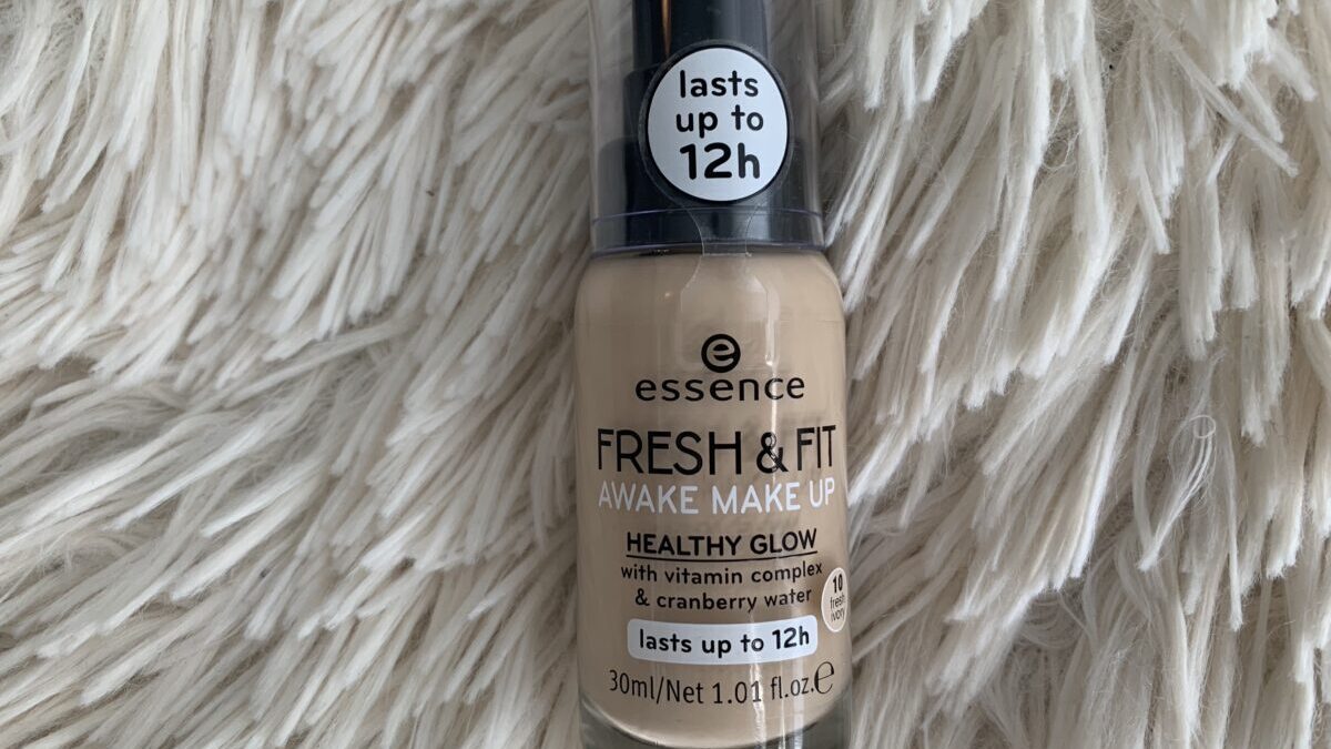 essence fresh and fit foundation